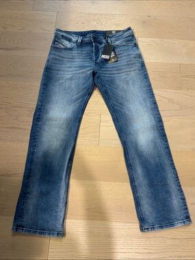 NWT Men’s Diesel Industry 1985 Larkee Straight Leg Jeans Sz 33/30